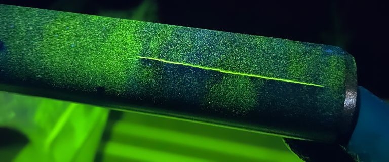 LUYOR 紫外线检查灯用于无损检测(图1) 768x320-VictoryFasteners_CrackDetextion_Banner_edit.jpg